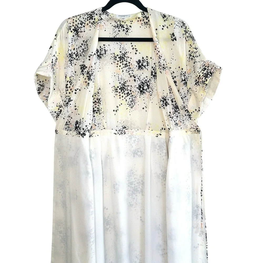 Equipment Tavine 100% Silk Wrap Dress Pockets Kimono Sleeve Abstract Floral Sz 4